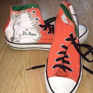 grinch converse shoes